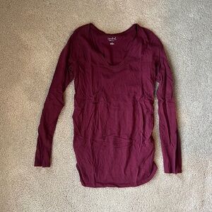 Ingrid & Isabel Maternity Long Sleeve V-Neck T-Shirt Maroon Size S